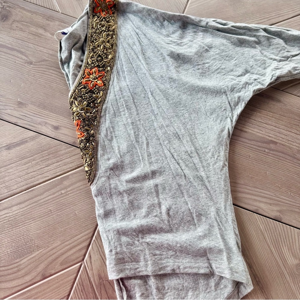 Ludi Gray Dolman Sleeve Oversized Embellished V-Neck Top - Size XS 🌟 - Picture 8 of 9